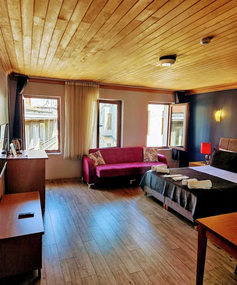 Design Üç Kişilik Oda