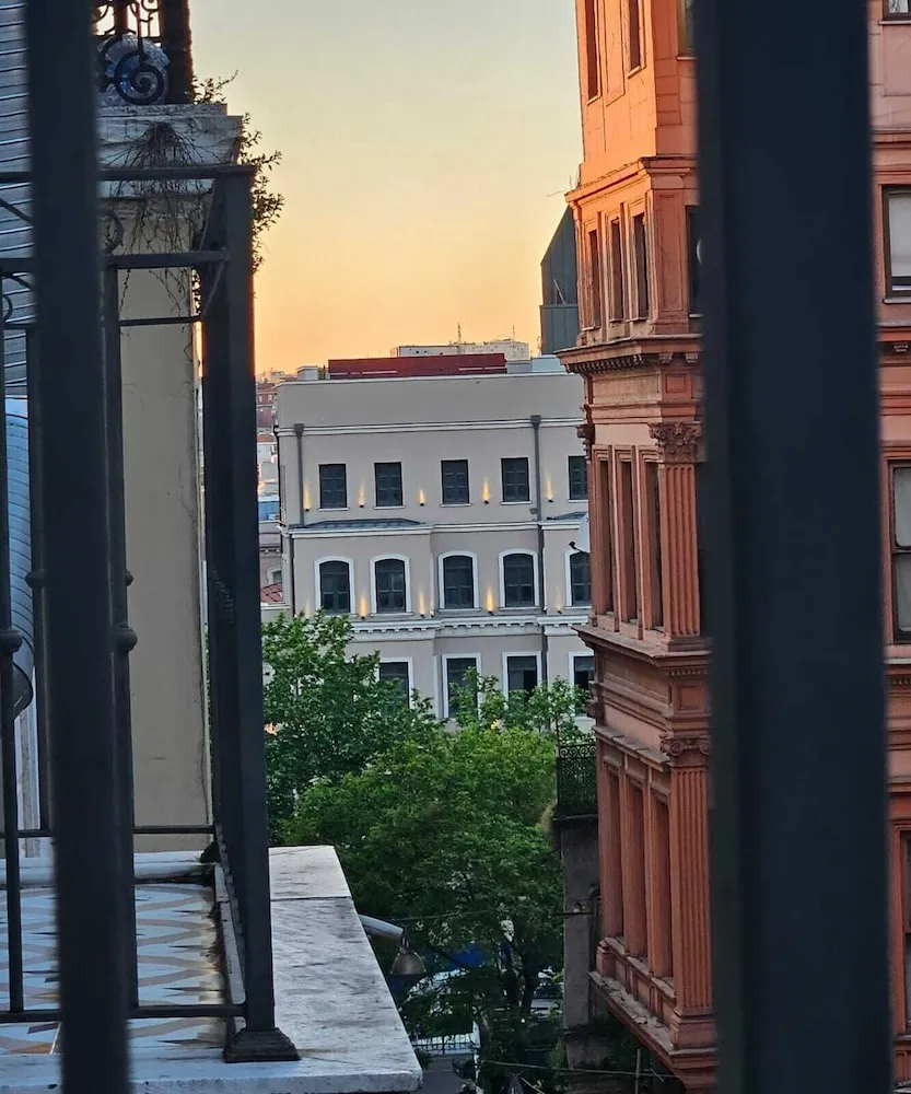 Superior Tek Büyük Yataklı Oda, Şehir Manzaralı