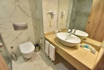 Lucida Beach Hotel