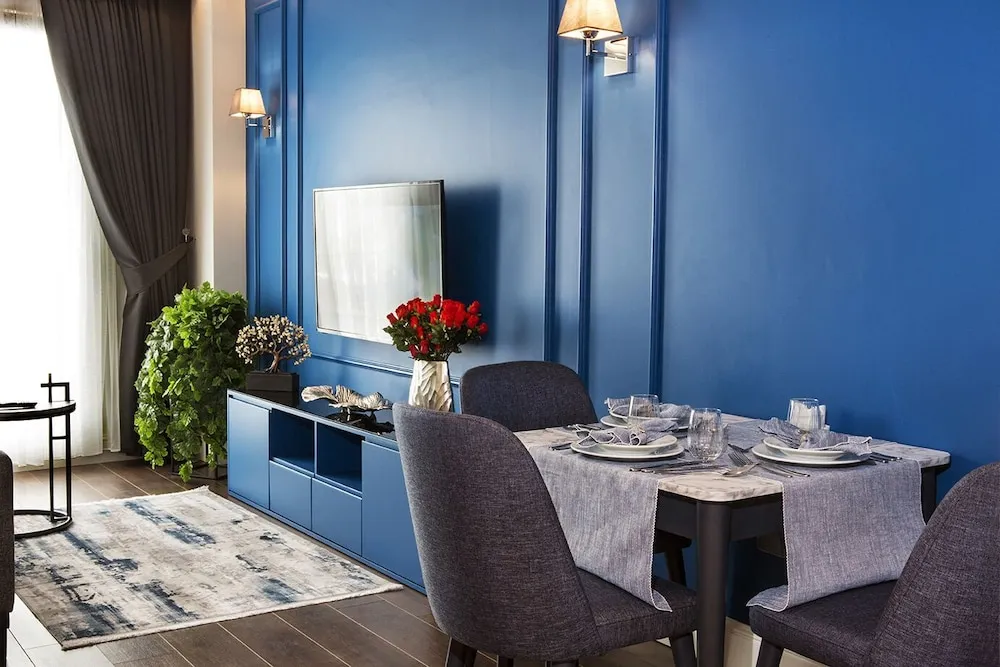 GR Block Studio Apartment