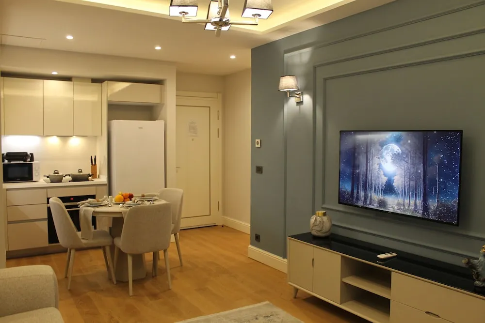 GR1 Block Garden Apartment