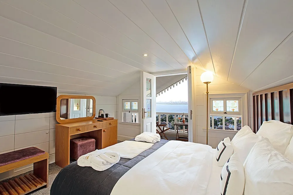 Panoramic Penthouse - Balcony, Sea View, Rome Suite