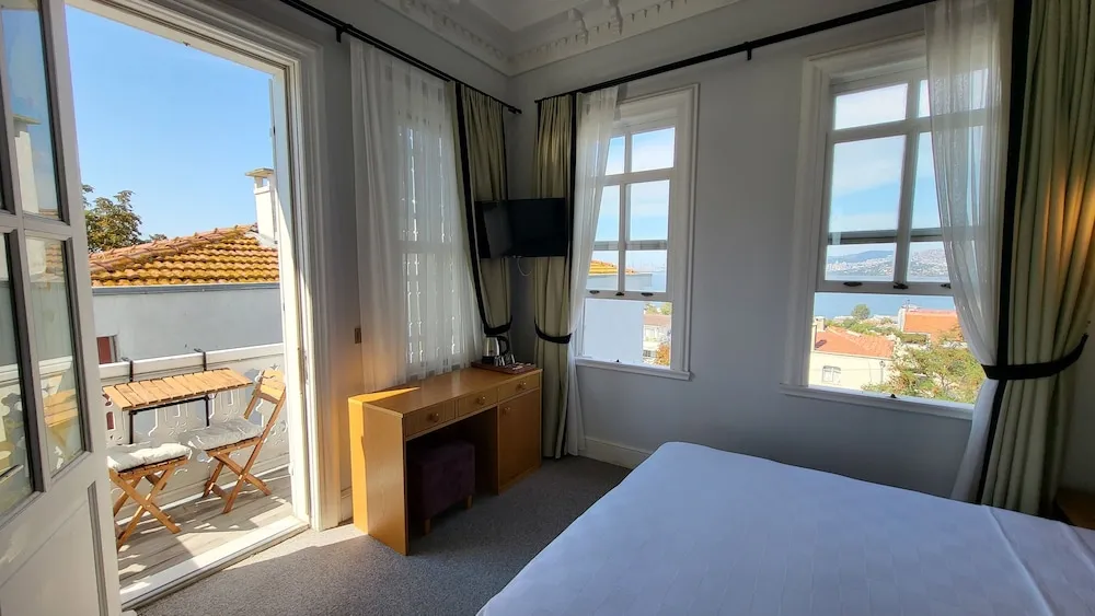 Deluxe Room - Balcony, Sea View, Paula 8