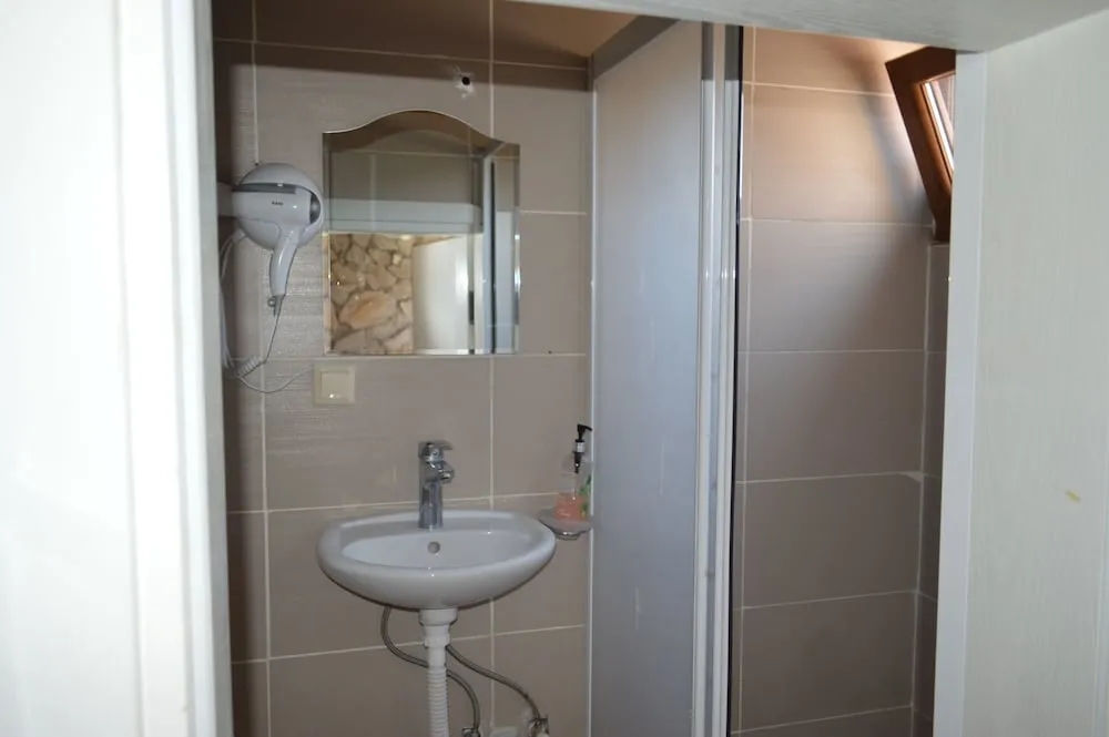 Standard Çatı Katı Süiti (Penthouse)