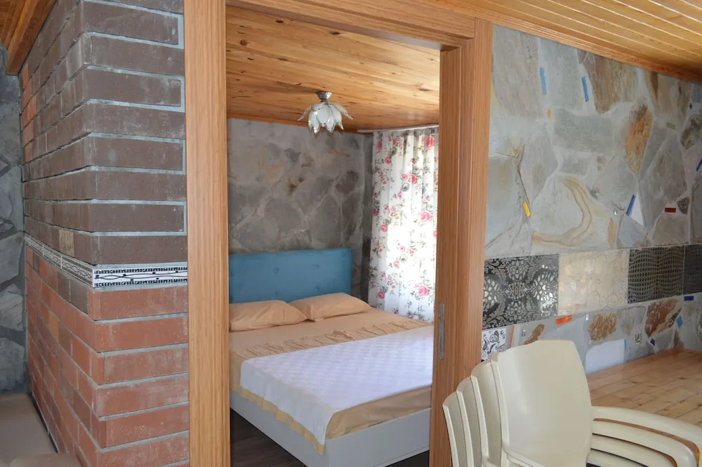 Standard Çatı Katı Süiti (Penthouse)