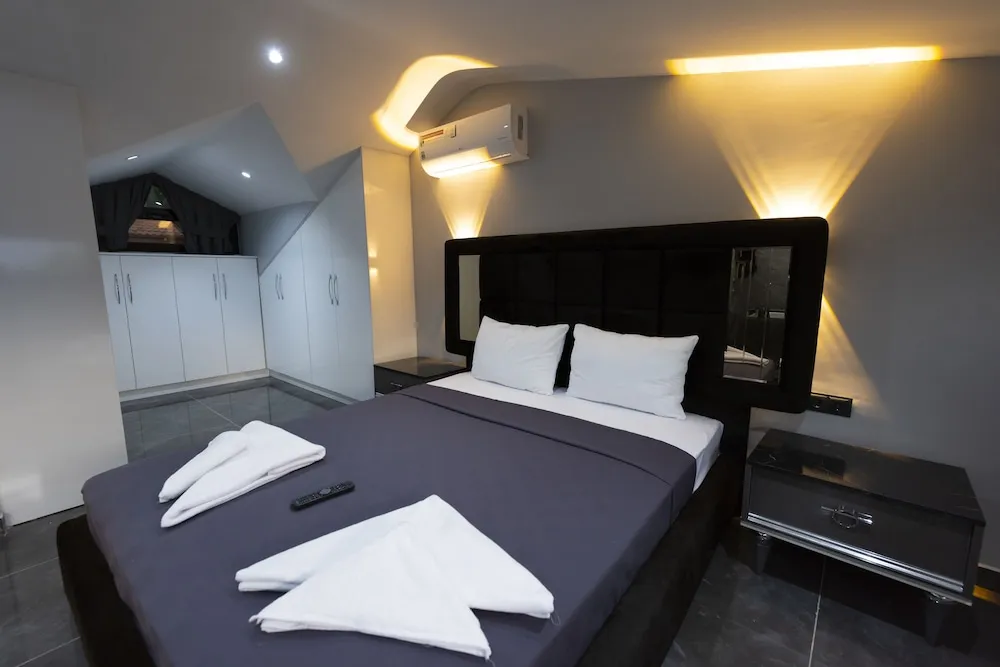 Luxury Villa, Birden Çok Yatak, Sıcak Su Küveti, Havuz Manzaralı