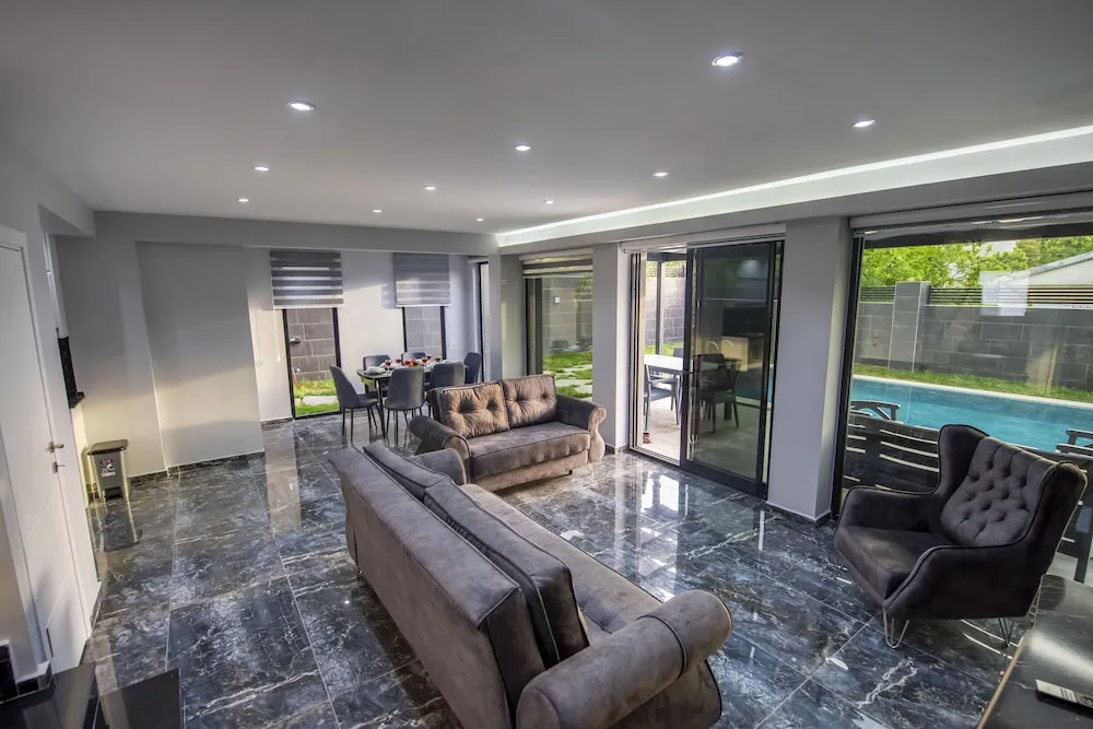 Luxury Villa, Birden Çok Yatak, Sıcak Su Küveti, Havuz Manzaralı