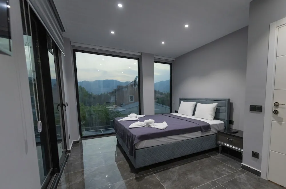 Luxury Villa, Birden Çok Yatak, Sıcak Su Küveti, Havuz Manzaralı