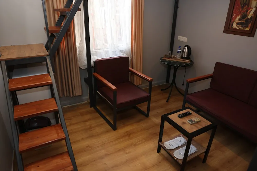 Deluxe Tek Büyük Yataklı Oda