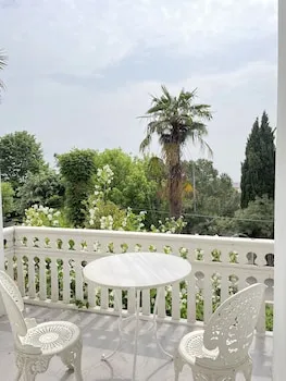 Ikigai Hotel Villa Rifat