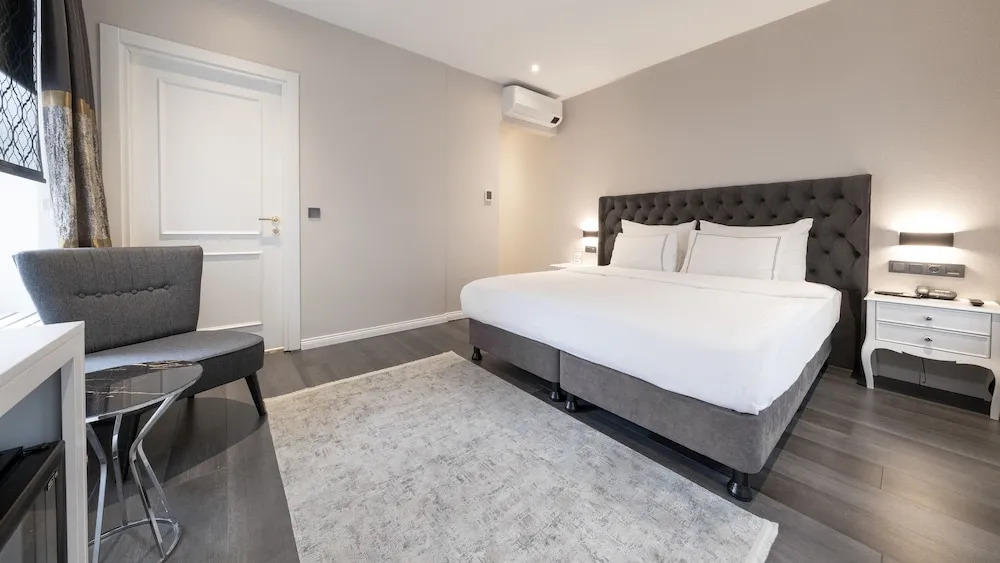 Deluxe Room with Garden View