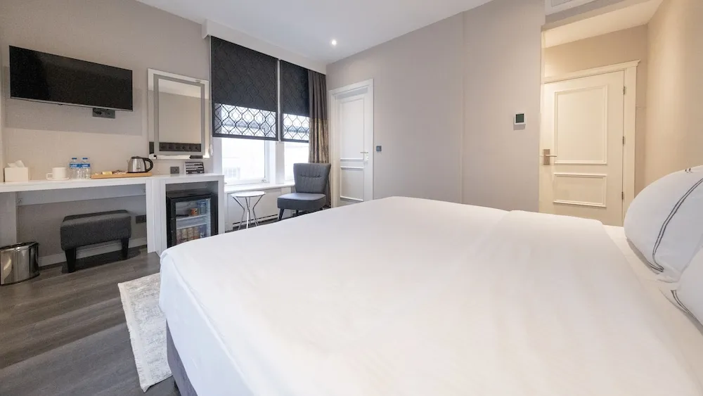 Deluxe Room with Garden View