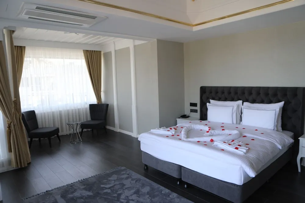 Deluxe Room with Garden View
