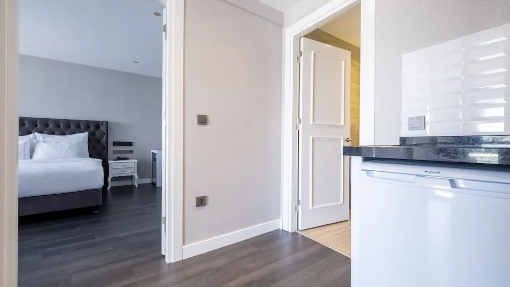 Deluxe Studio Room with Sea View