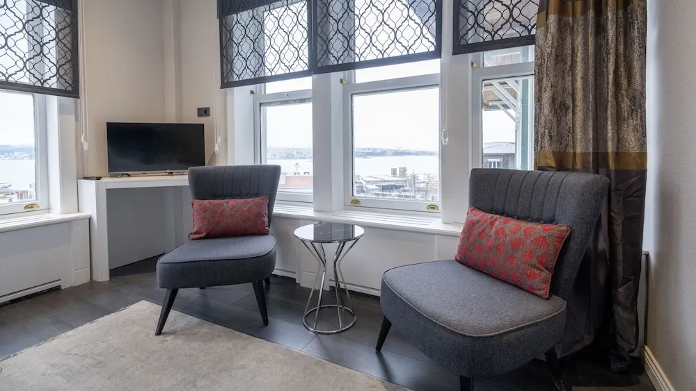 Deluxe Studio Room with Sea View