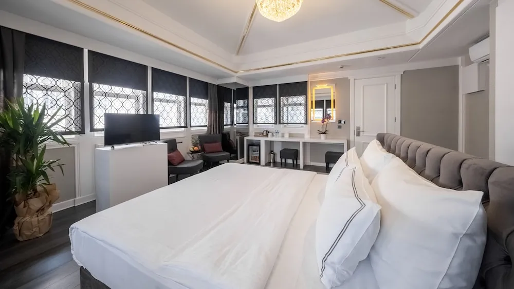 Family Room with City View