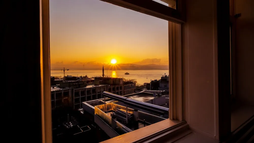 Deluxe Queen Room with Sea View