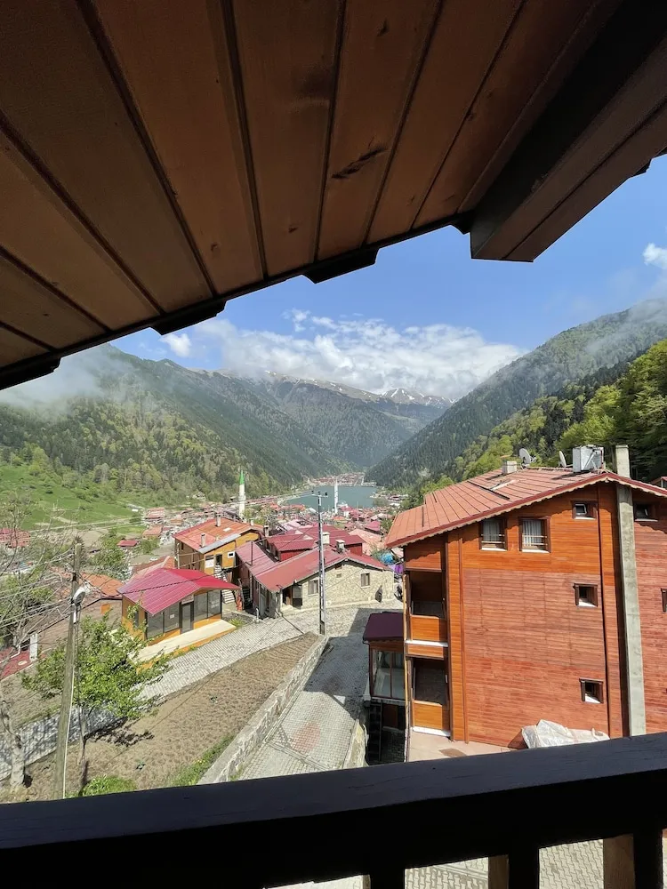 Deluxe Çatı Katı Süiti (Penthouse), Göl Manzaralı