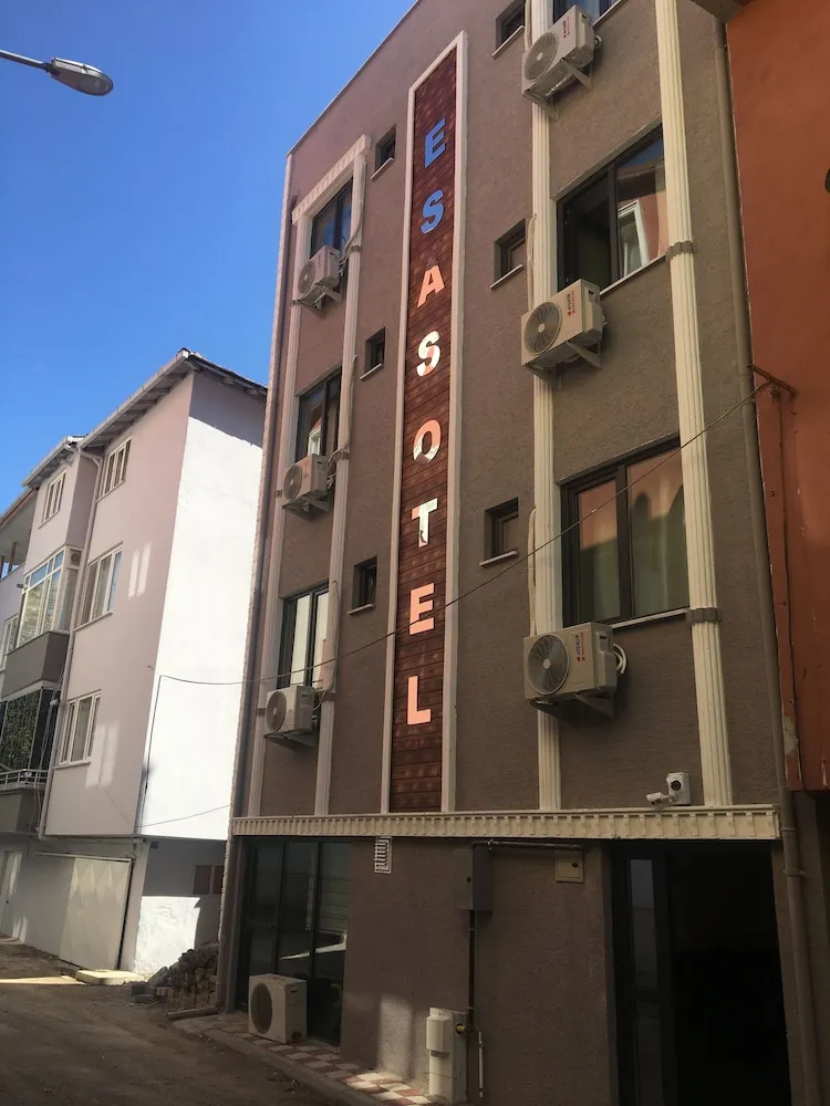 Esas Otel