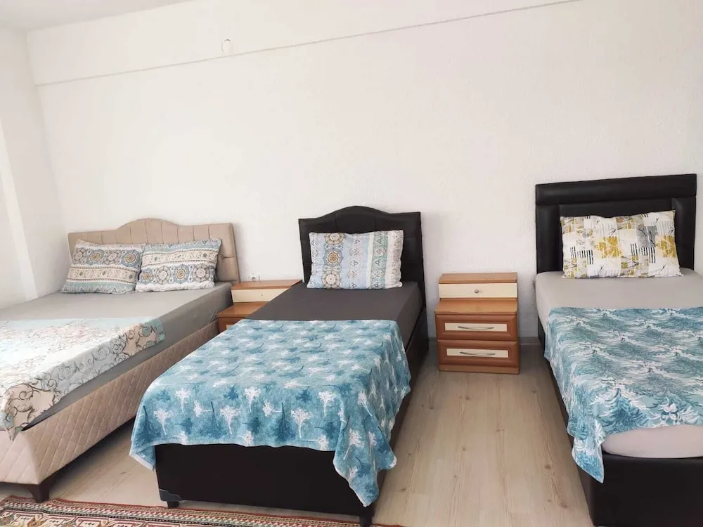 Comfort Tek Büyük veya İki Ayrı Yataklı Oda