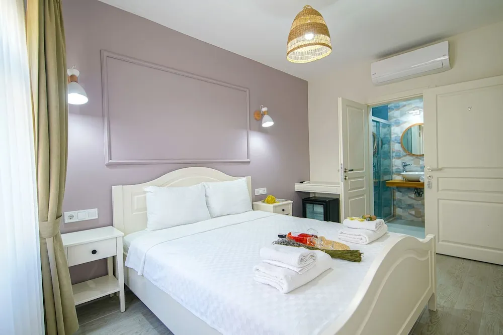 Comfort Tek Büyük Yataklı Oda