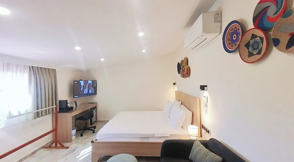 Deluxe Tek Büyük Yataklı Oda, 1 En Büyük (King) Boy Yatak, Sigara İçilmez, Şehir Manzaralı
