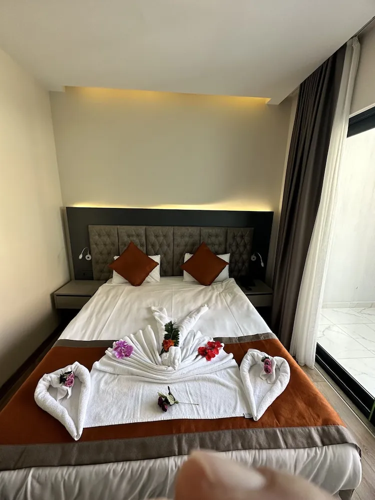 Standard Tek Büyük veya İki Ayrı Yataklı Oda