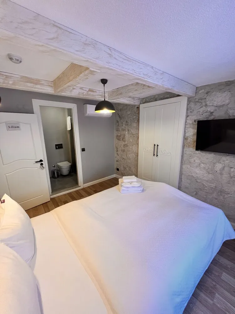 Lillium Deluxe Room