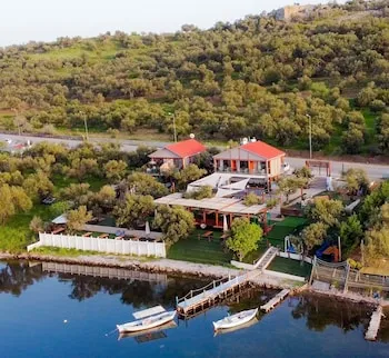 Q Cunda Otel ve Restaurant