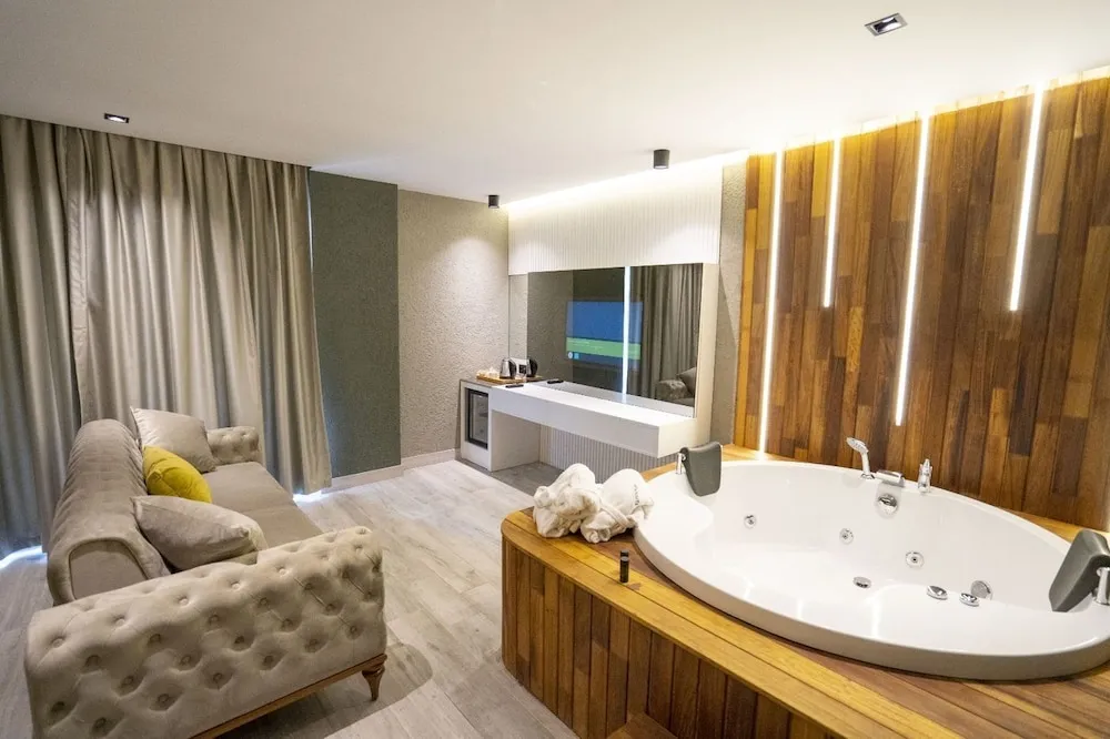 Garden Deluxe Room with Jacuzzi