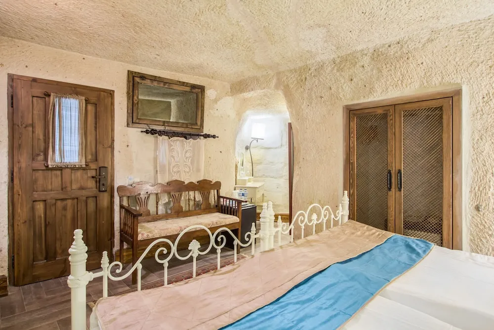 Superior Stone or Cave Room