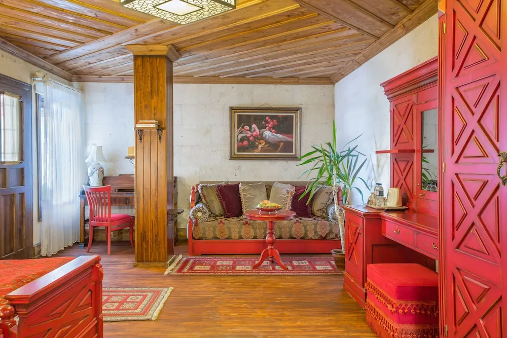 Deluxe Stone Room