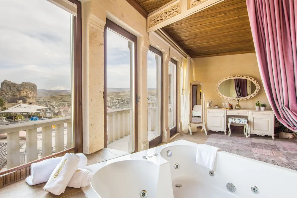 King Stone or Cave Suite