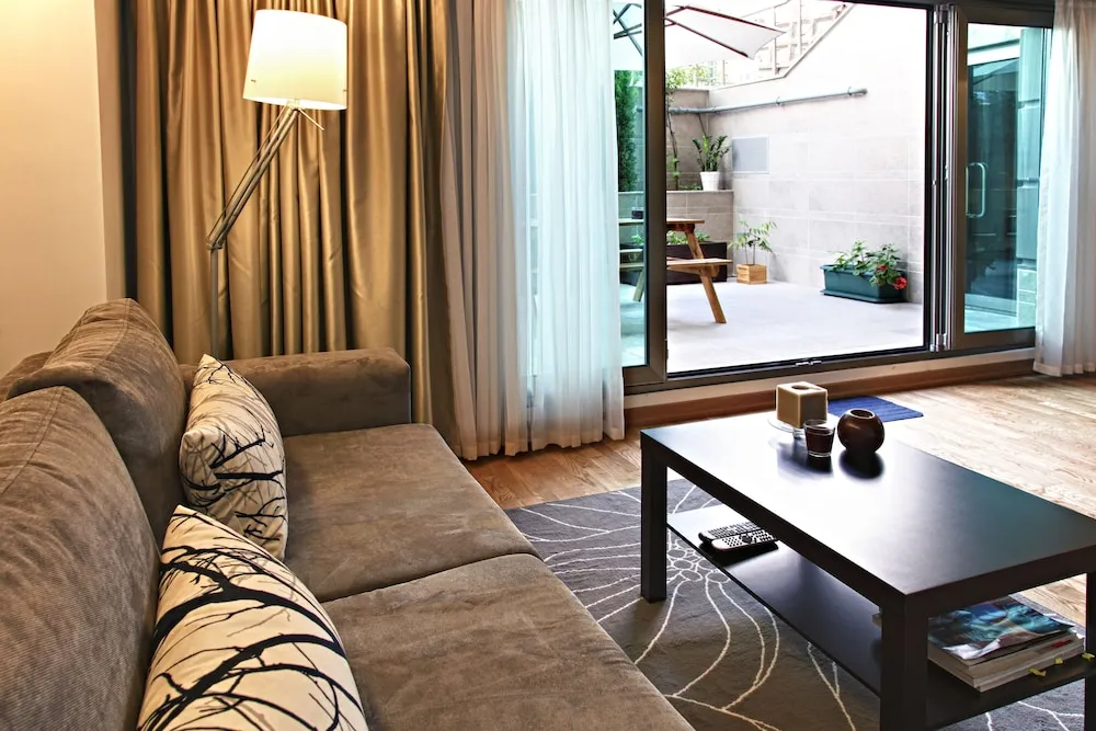 Studio with Garden View