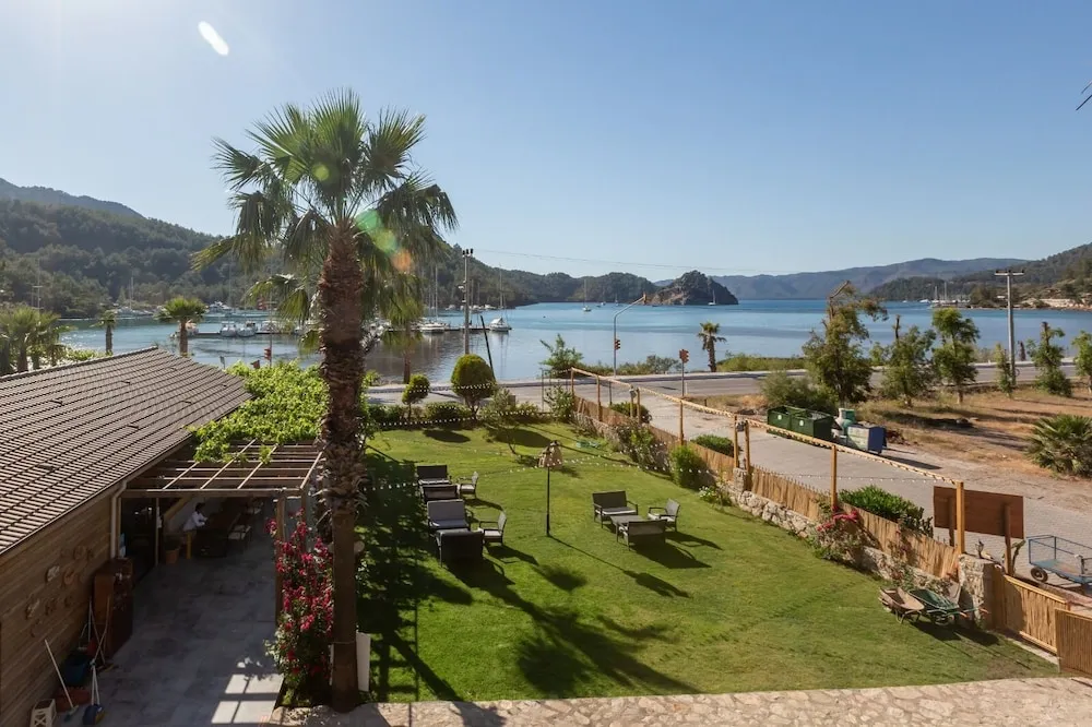 Classic Üç Kişilik Oda