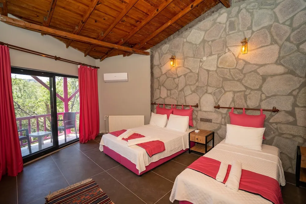 Basic Oda, Birden Çok Yatak, Deniz Manzaralı