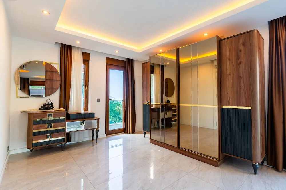 Deluxe Villa
