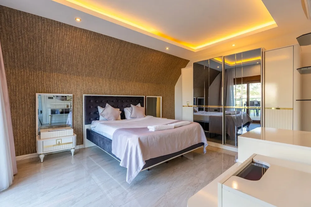 Deluxe Villa
