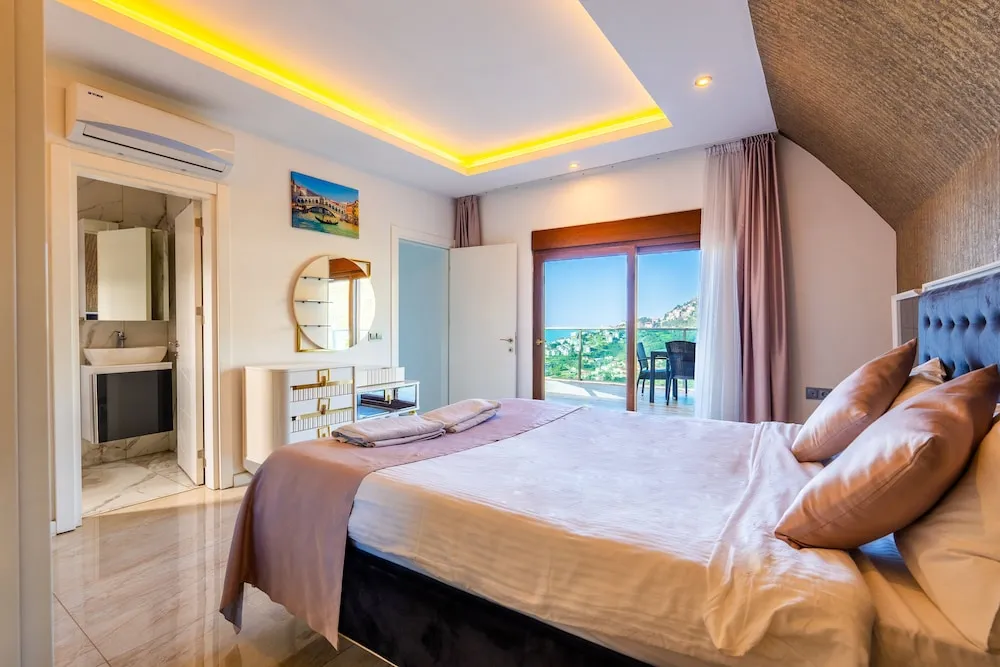 Deluxe Villa