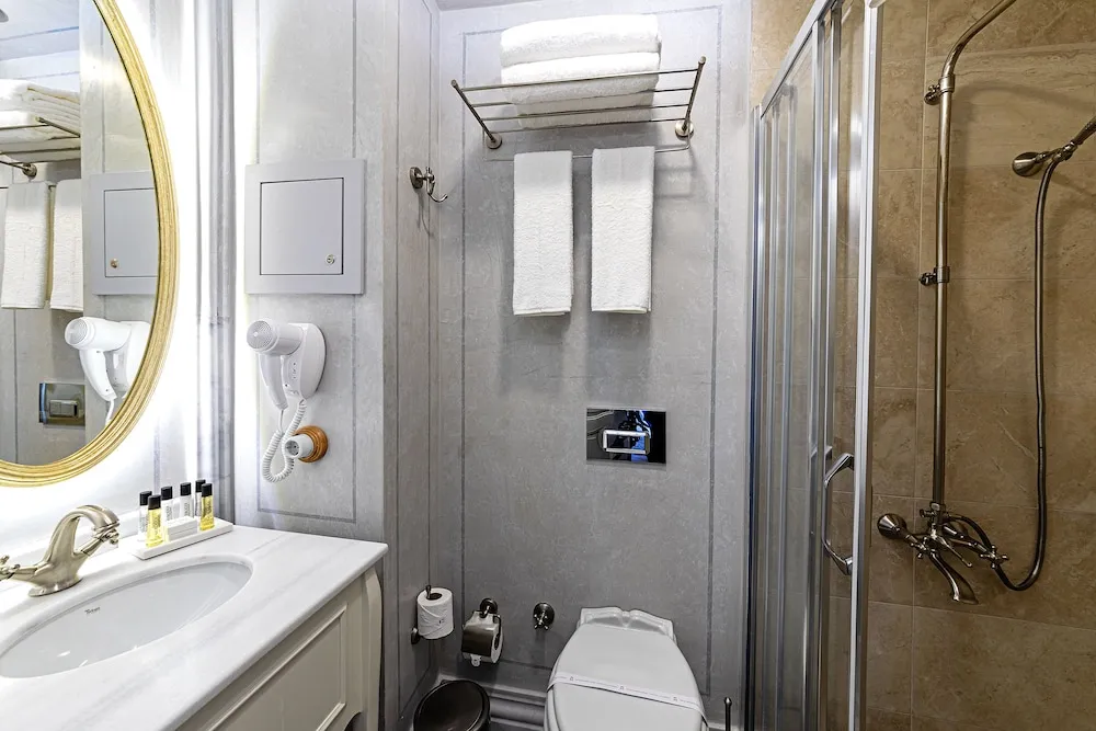 Deluxe Double Room with Galata Tower View