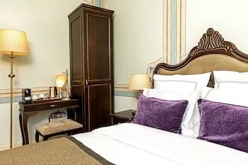 Meroddi Barnathan Hotel