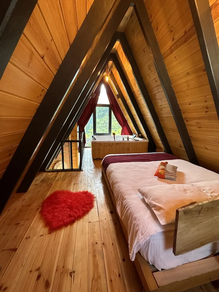 Sana Room