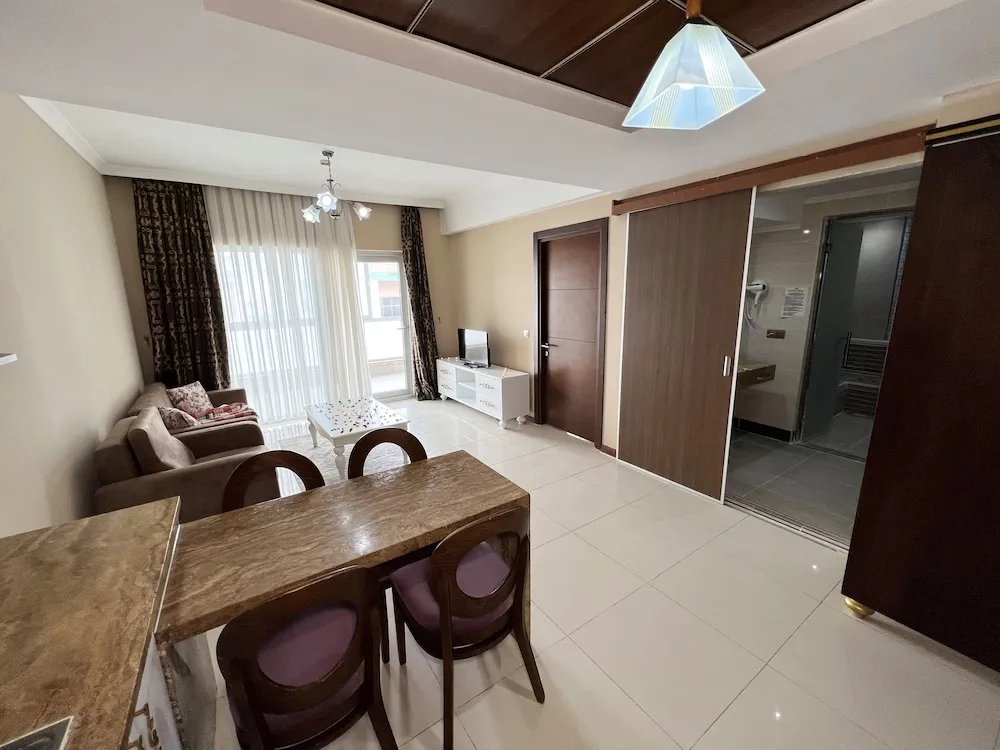 Family Süit, 1 Yatak Odası, Balkon, Bahçe Manzaralı