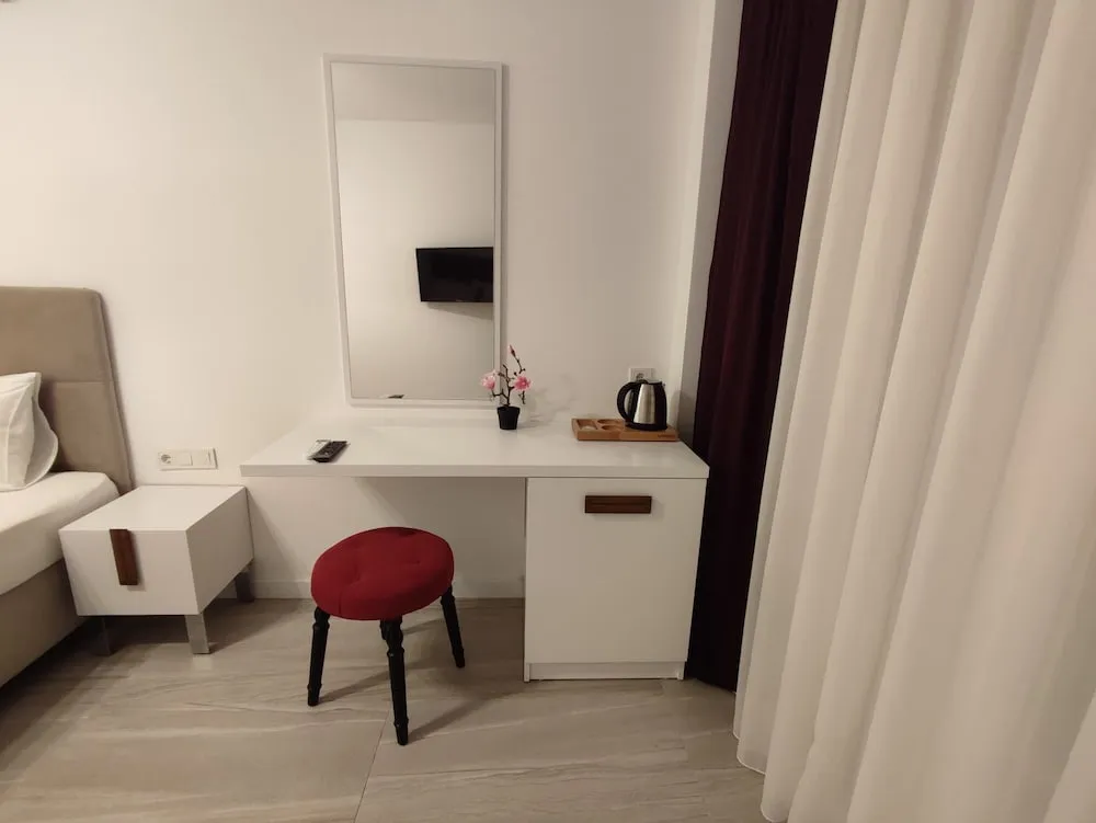 Deluxe Oda, 1 En Büyük (King) Boy Yatak, Sigara İçilmez, Bahçe Manzaralı