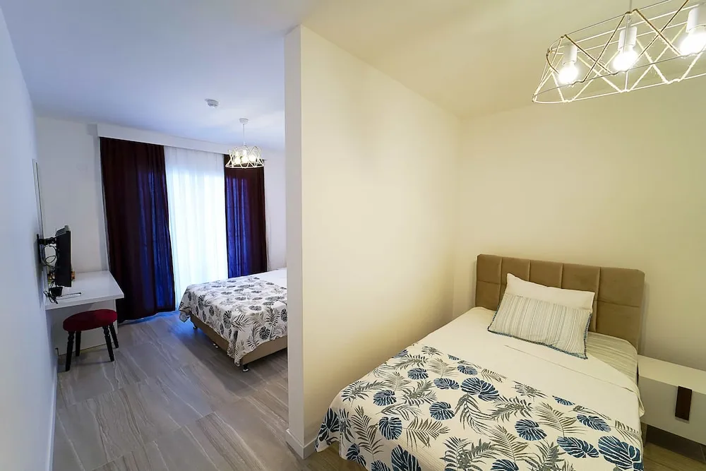 Deluxe Oda, 1 En Büyük (King) Boy Yatak, Sigara İçilmez, Bahçe Manzaralı