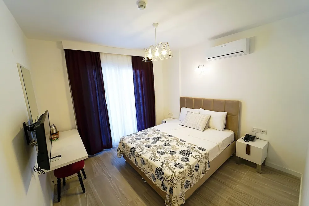 Deluxe Oda, 1 En Büyük (King) Boy Yatak, Sigara İçilmez, Bahçe Manzaralı