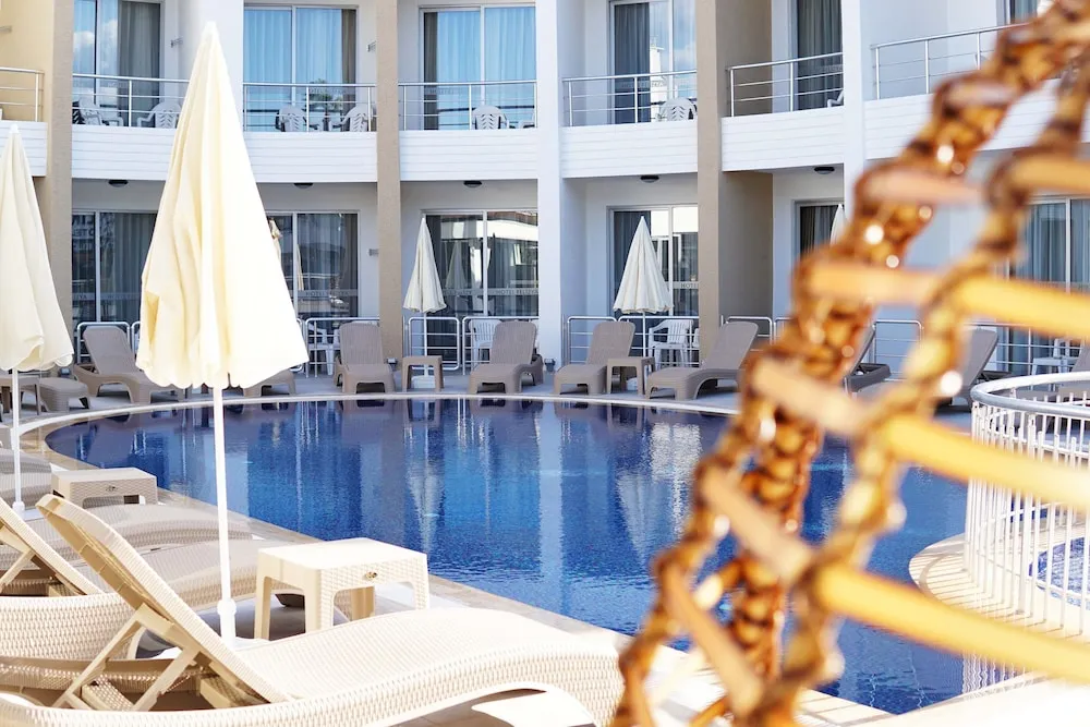 Konaklama yerinin ön cephesi