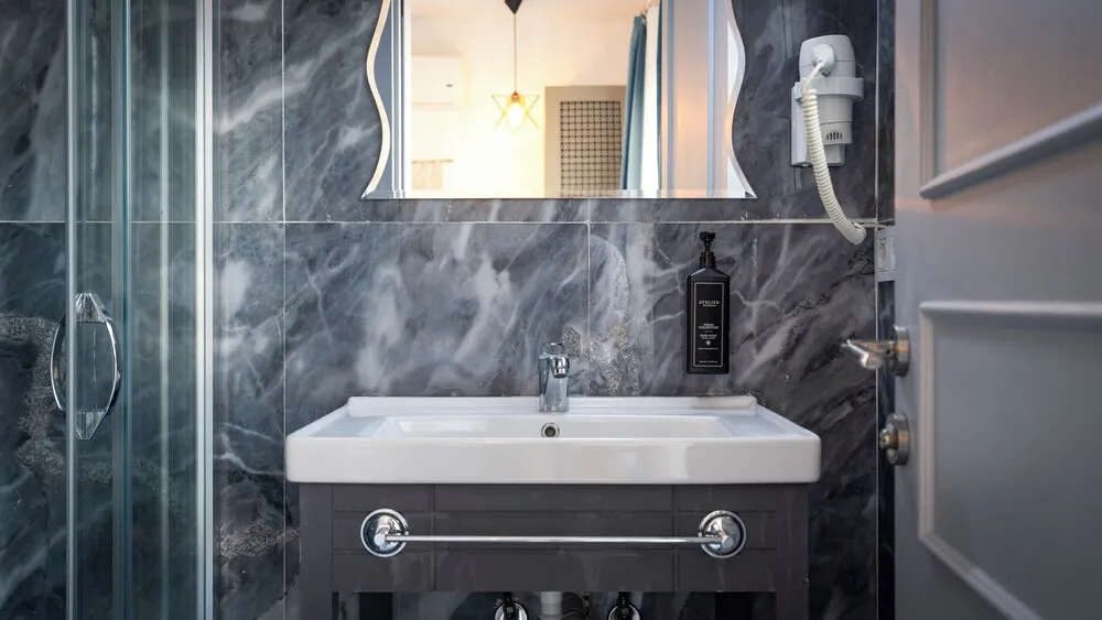 Deluxe Tek Büyük Yataklı Oda, Bahçe Manzaralı