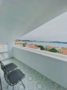 Cunda Kordon Butik Otel