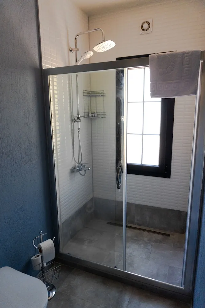 Comfort Tek Büyük Yataklı Oda, 1 Çift Kişilik Yatak, Tepe Manzaralı, Köşe